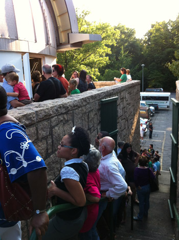 Crowds at Observatory